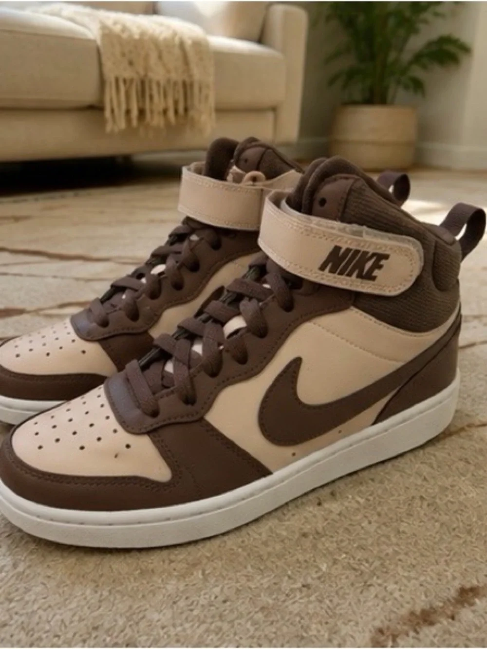 Nike Court Borough Mid 2 (GS) Kids 5Y Brown Mid Top CD7782-603 **BOX NO LID**